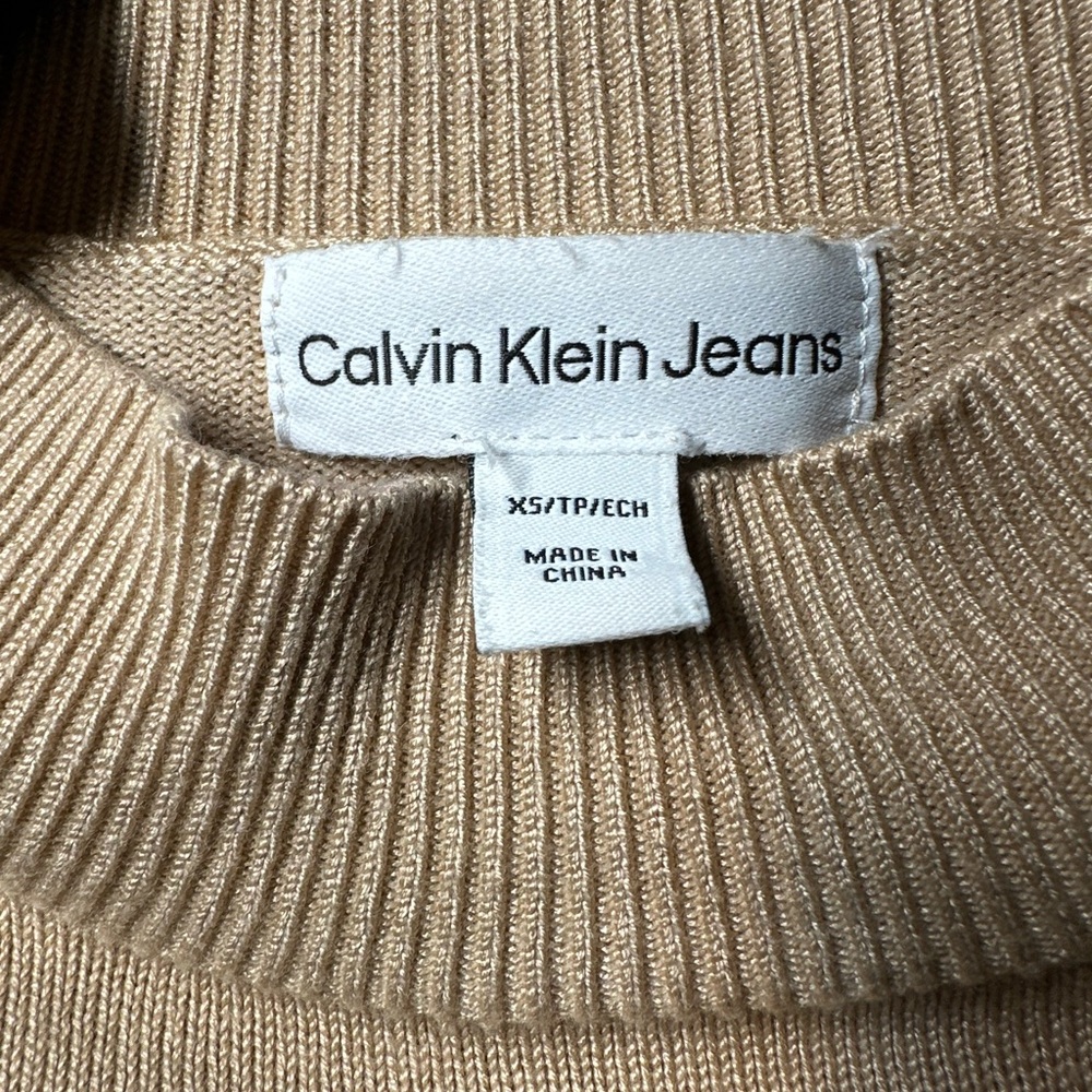 Calvin Klein Jeans women’s Beige Crewneck Sweater - Picture 4 of 7